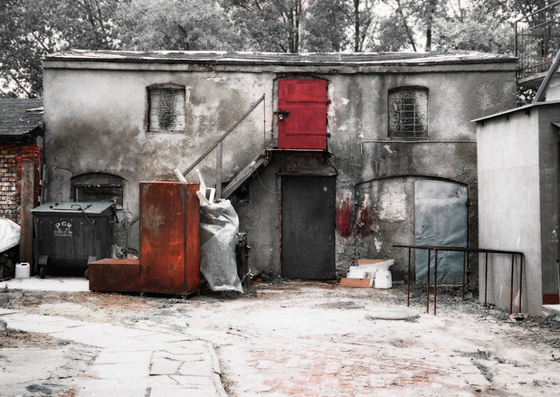old-house-1561002