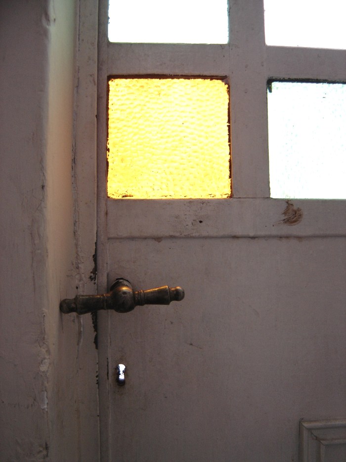 door-1513114