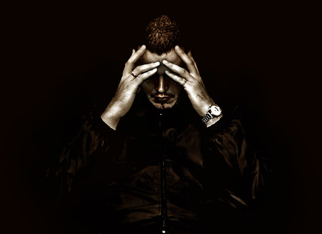 portrait-closeup-people-emotion-depress-1487978-639x464