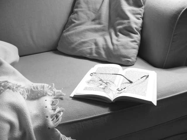 reading-1416644-640x480