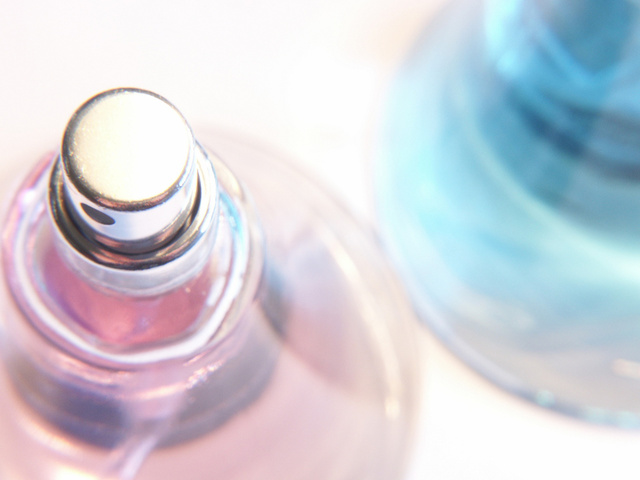 perfume-1468091-640x480