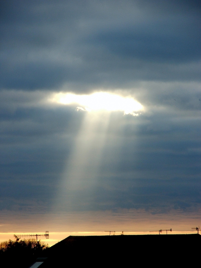 sun-ray-1183374-639x852