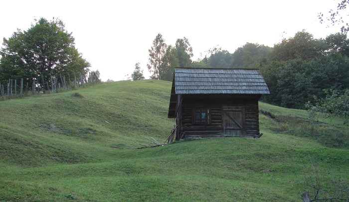 lonely-house-1214627-1279x739