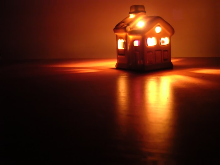 the-home-of-the-candle-3-1425901-1600x1200