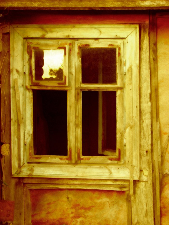 old-window-1176778-1599x2132
