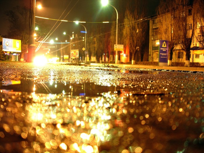 wet-asphalt-1179930-1600x1200